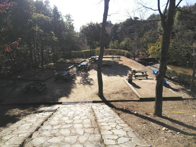 憩いの森公園キャンプ場 アクセス抜群 子供用の遊具が充実しているオススメキャンプ場 19 1 12 えびかにの泥沼キャンプブログ In広島